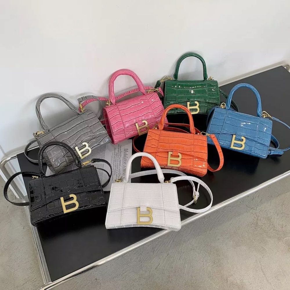 B Purse - Picture 2 of 2